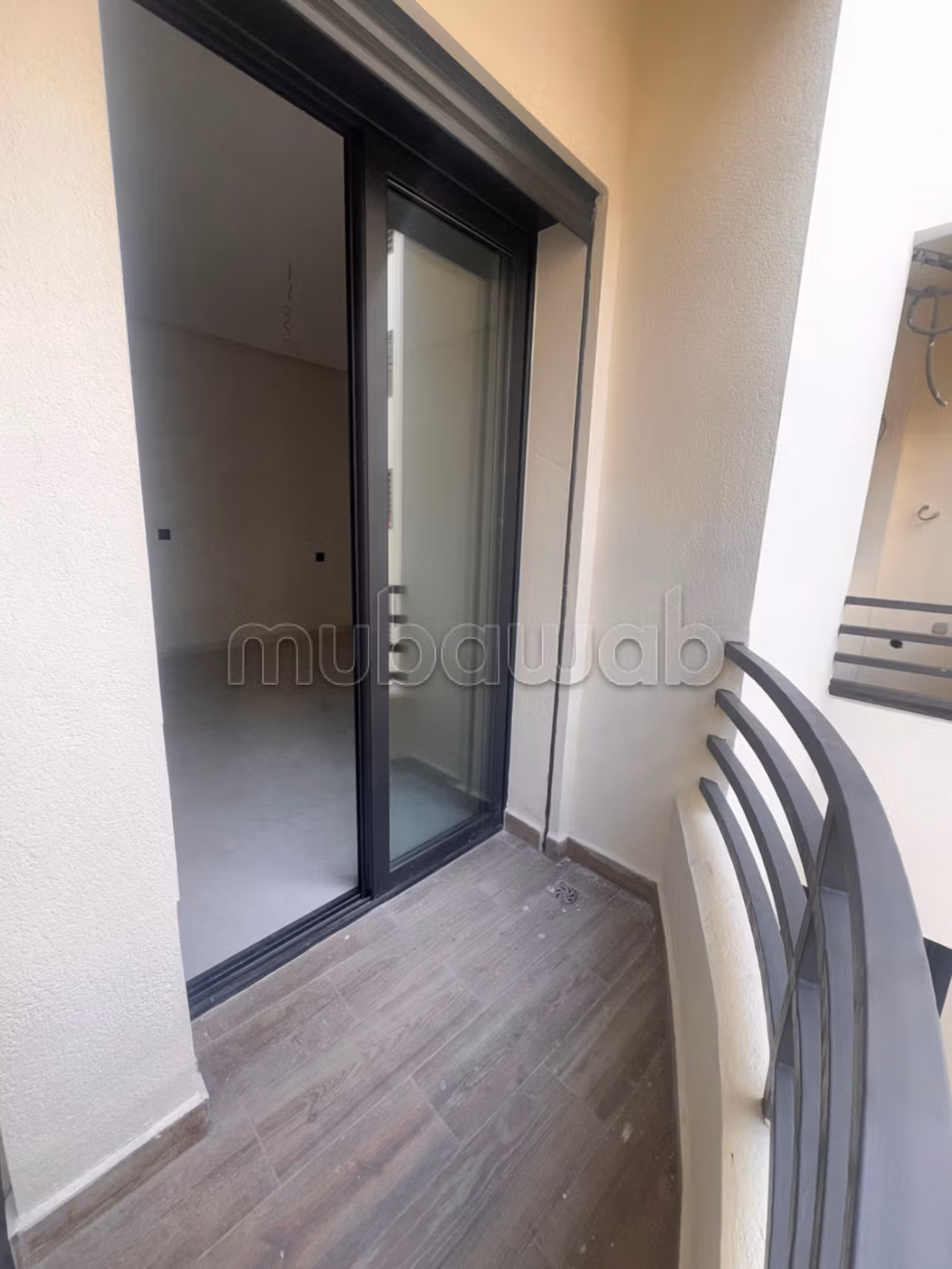 Apartment for rent, high standard empty Marjane