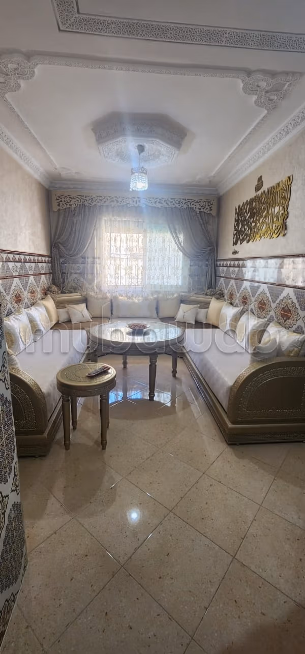 Gemeubileerd appartement te huur per maand