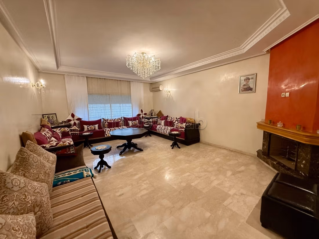 Appartement meublé 3 chambres – Les Hôpitaux — 2
