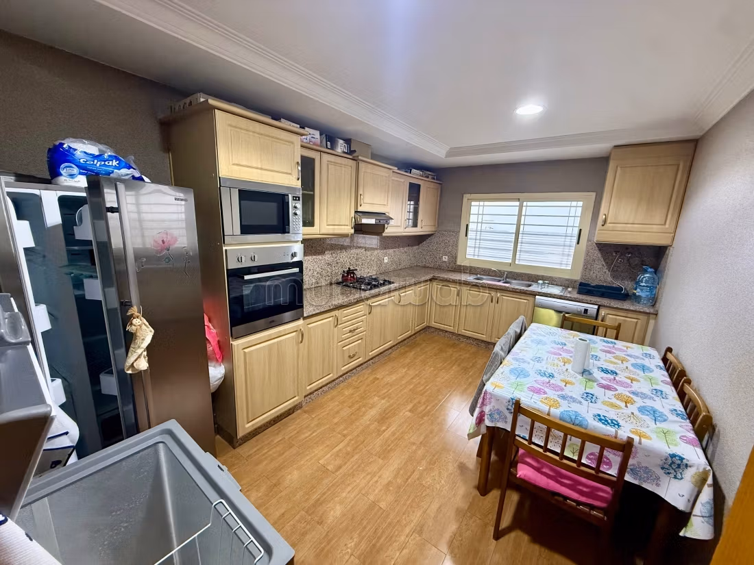 Appartement meublé 3 chambres – Les Hôpitaux — 3