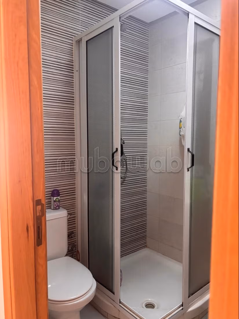 Très bel appartement en location à Du Golf. 2 chambres. Bien meublé — 5