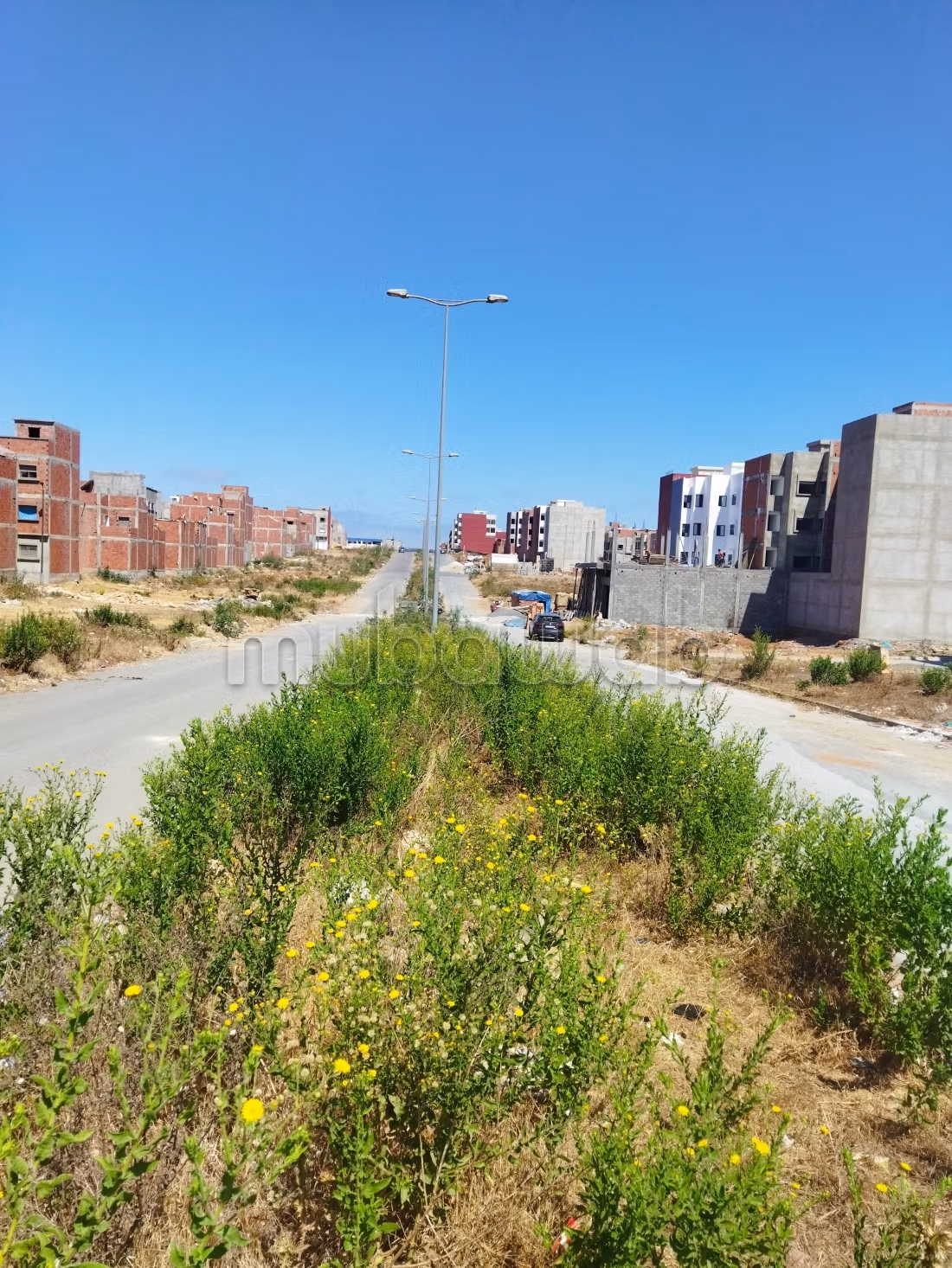 Hermoso terreno en venta en Bir Rami Este. Superficie 169 m²