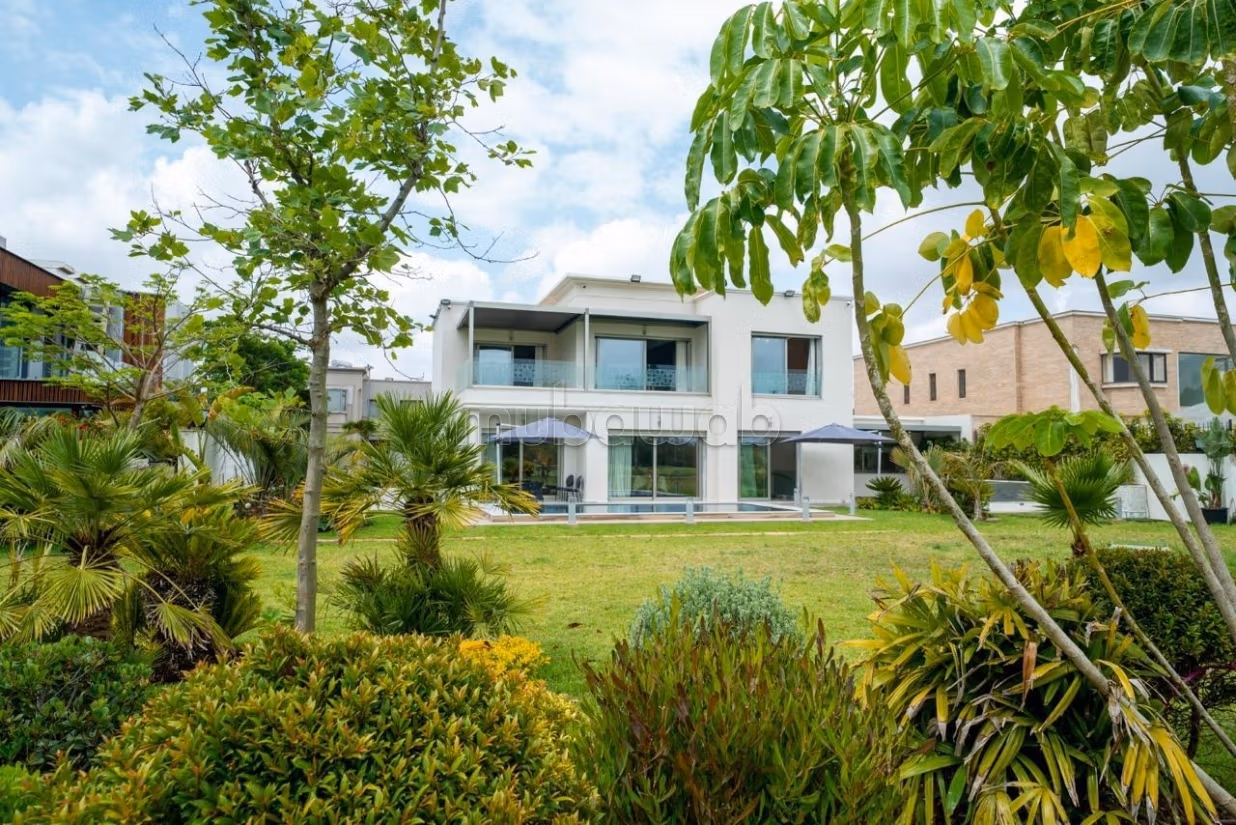 Exclusieve Villa Te Koop - Groene Stad Bouskoura
