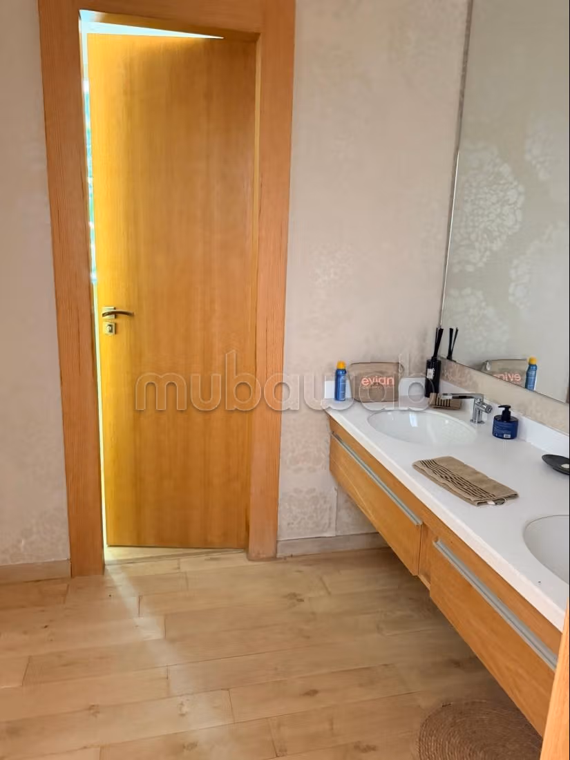 High-standard villa for rent in Anfa