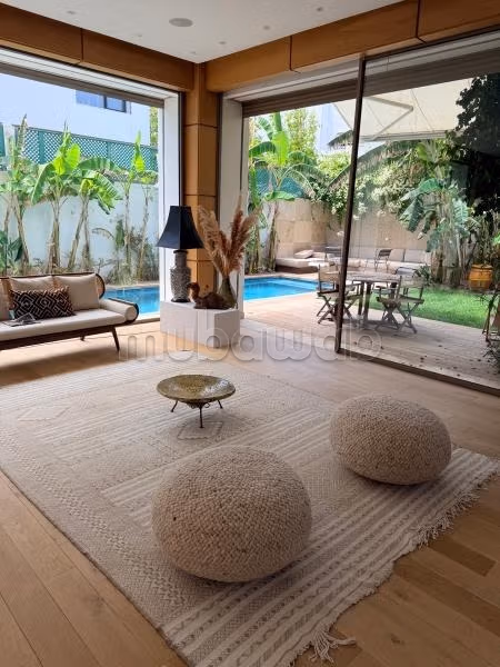 High-standard villa for rent in Anfa
