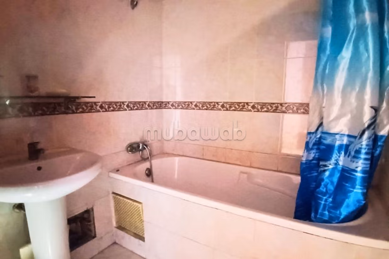 Geweldig appartement te koop in de wijk Al-Mussira 3.2 geweldige stukken. Porter