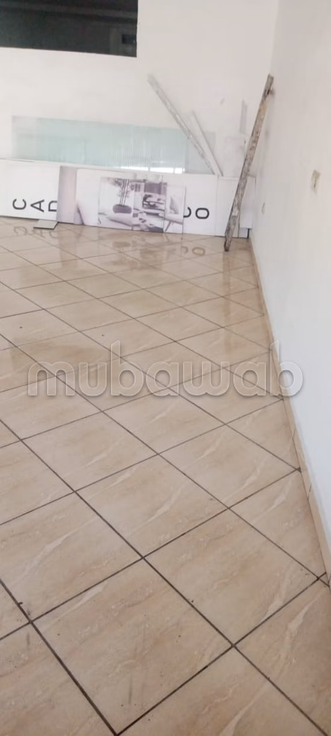 Local comercial en venta en Mister Khouch. Superficie de 300 m²