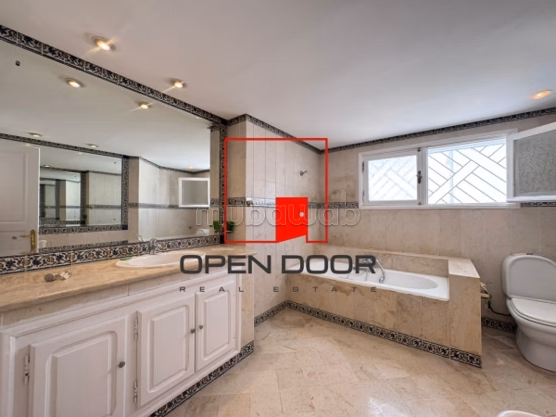 Villa S6 con Piscina e Giardino a Gammarth