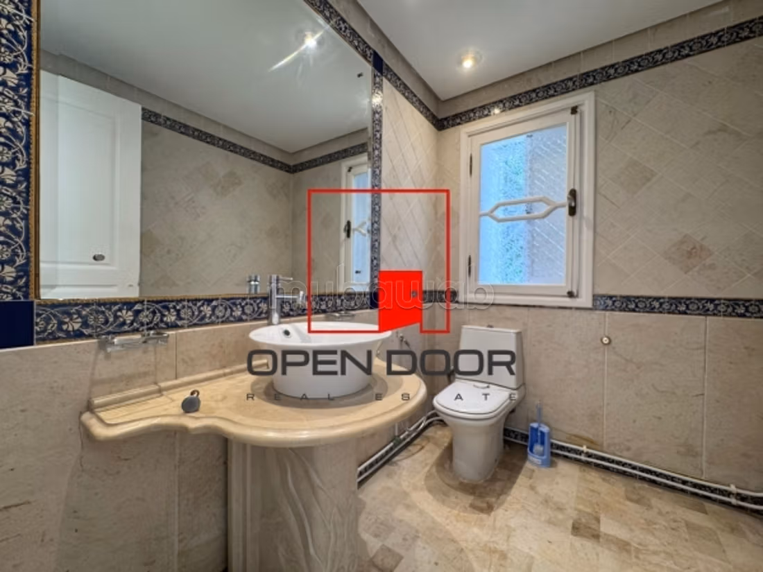 Villa S6 con Piscina e Giardino a Gammarth