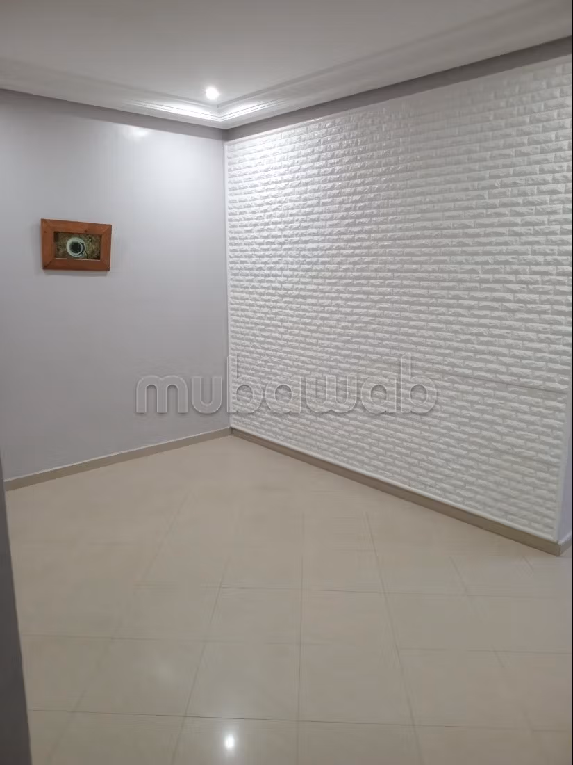 Appartement dans un endroit calme est sécurisé — 2