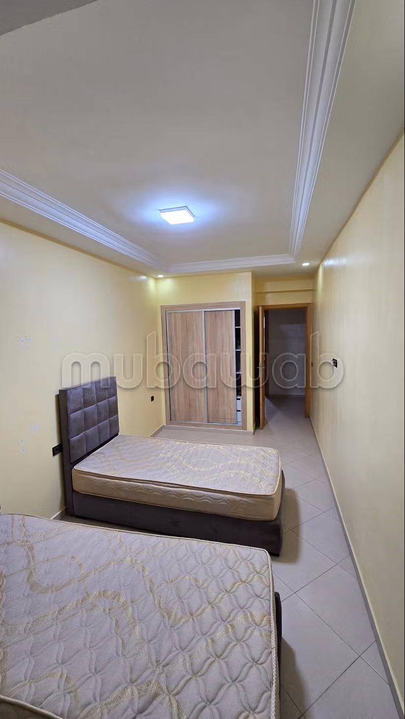 Appartamento molto bello in affitto a M'Diq. Superficie 100 m². Ben arredato