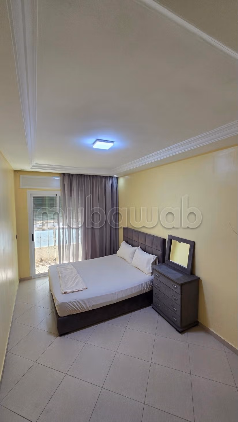 Appartamento molto bello in affitto a M'Diq. Superficie 100 m². Ben arredato