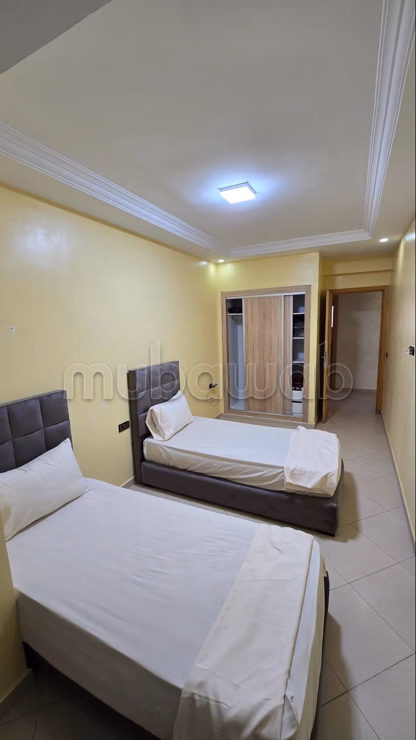 Appartamento molto bello in affitto a M'Diq. Superficie 100 m². Ben arredato