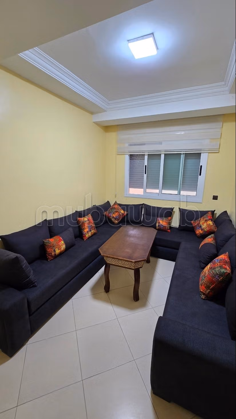 Appartamento molto bello in affitto a M'Diq. Superficie 100 m². Ben arredato