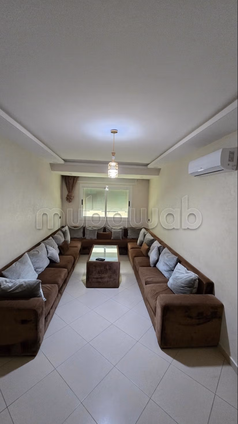 Appartamento molto bello in affitto a M'Diq. Superficie 100 m². Ben arredato