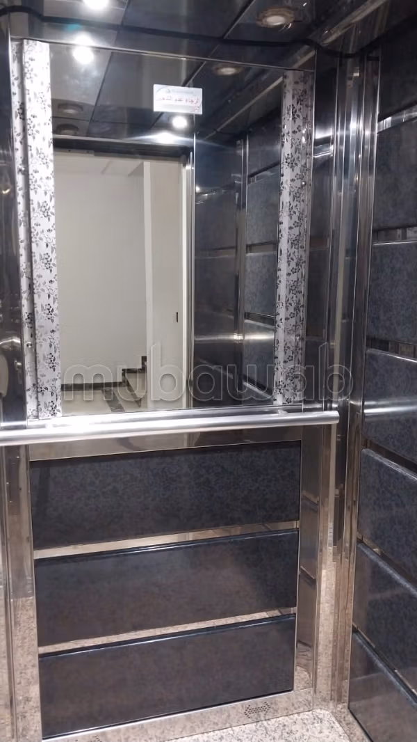 Very nice apartment for rent in M'Diq. Area 100 m². Well furnished