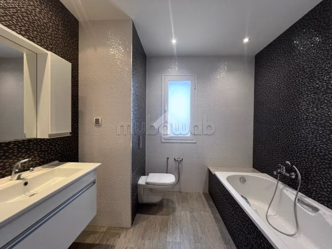 Etage de villa en location