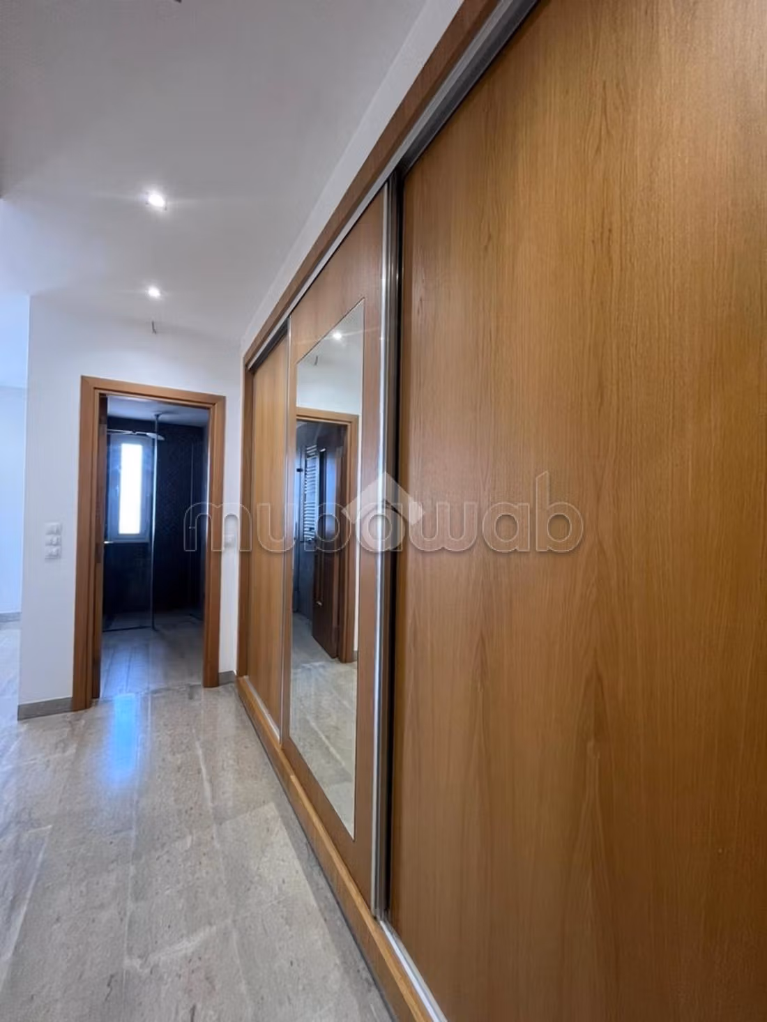 Etage de villa en location
