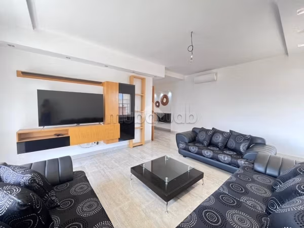 Etage de villa en location