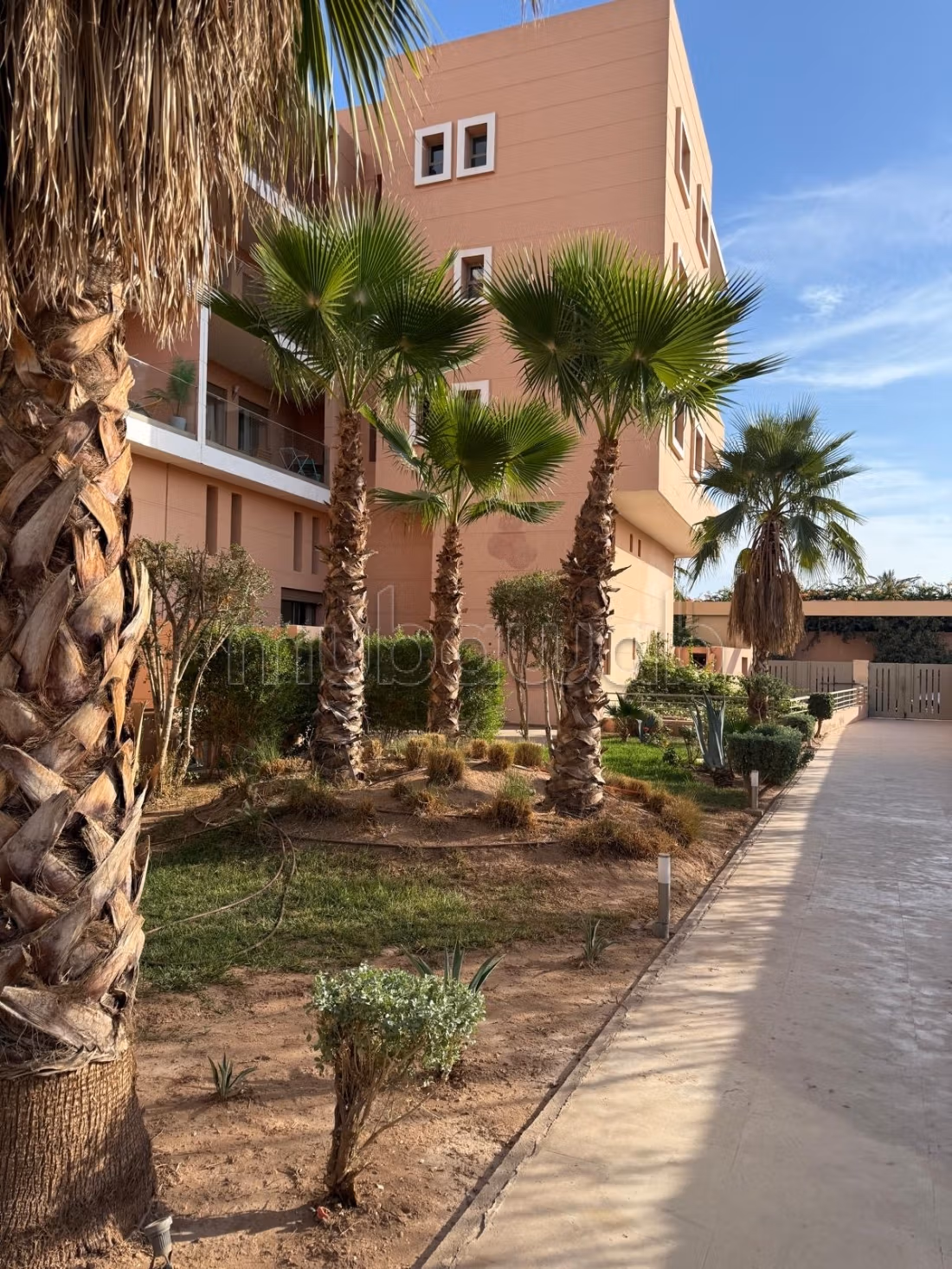 Appartamento arredato, residence chiuso, piscina
