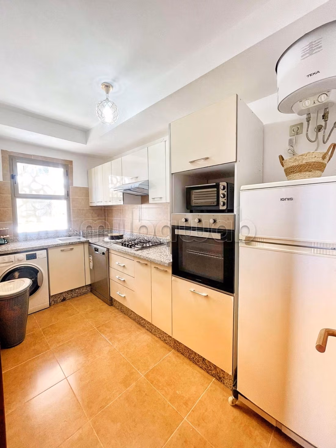 Appartamento arredato, residence chiuso, piscina