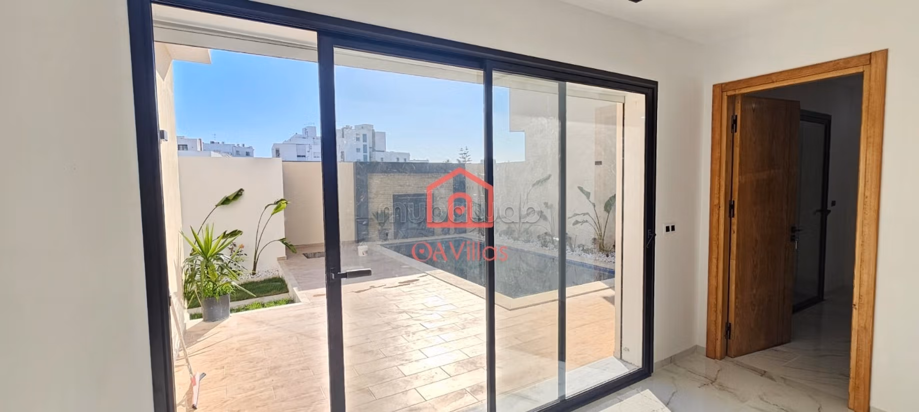 A vendre villa s4 Hammamet zone théâtre