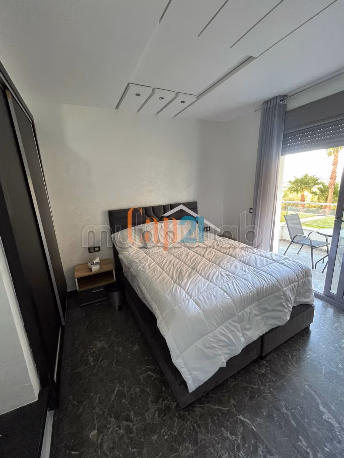 Furnished apartment with garden and pool for rent
