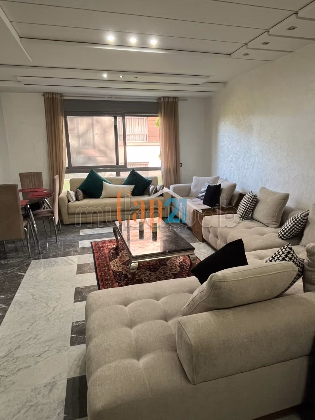 Furnished apartment with garden and pool for rent
