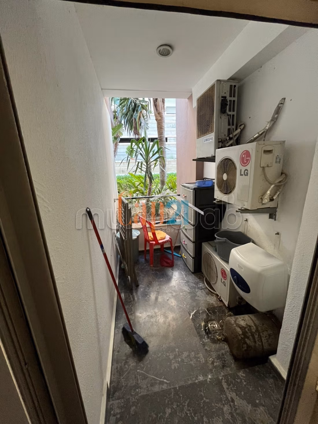Furnished apartment with garden and pool for rent