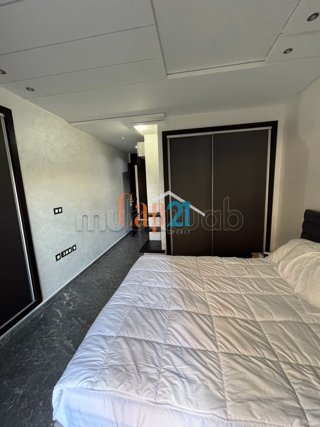 Furnished apartment with garden and pool for rent