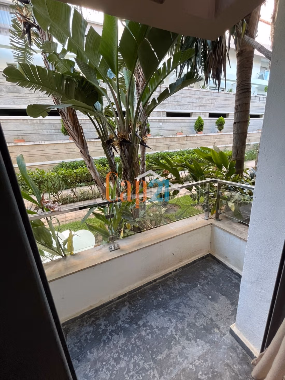 Furnished apartment with garden and pool for rent