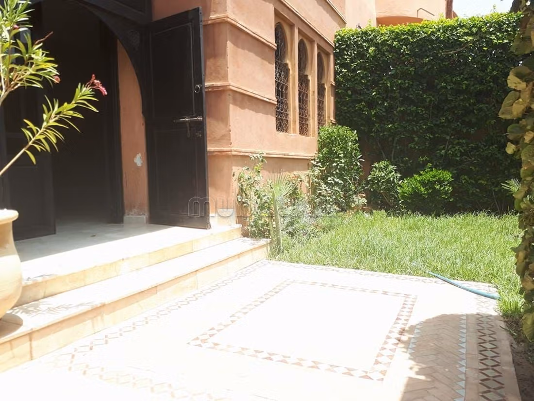 Villa for rent empty in Targa with garden