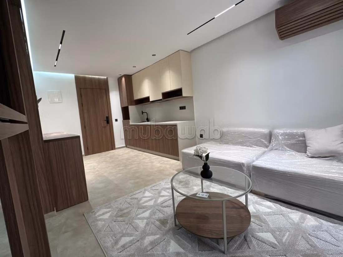 4 studio à vendre à Victor Hugo — 4