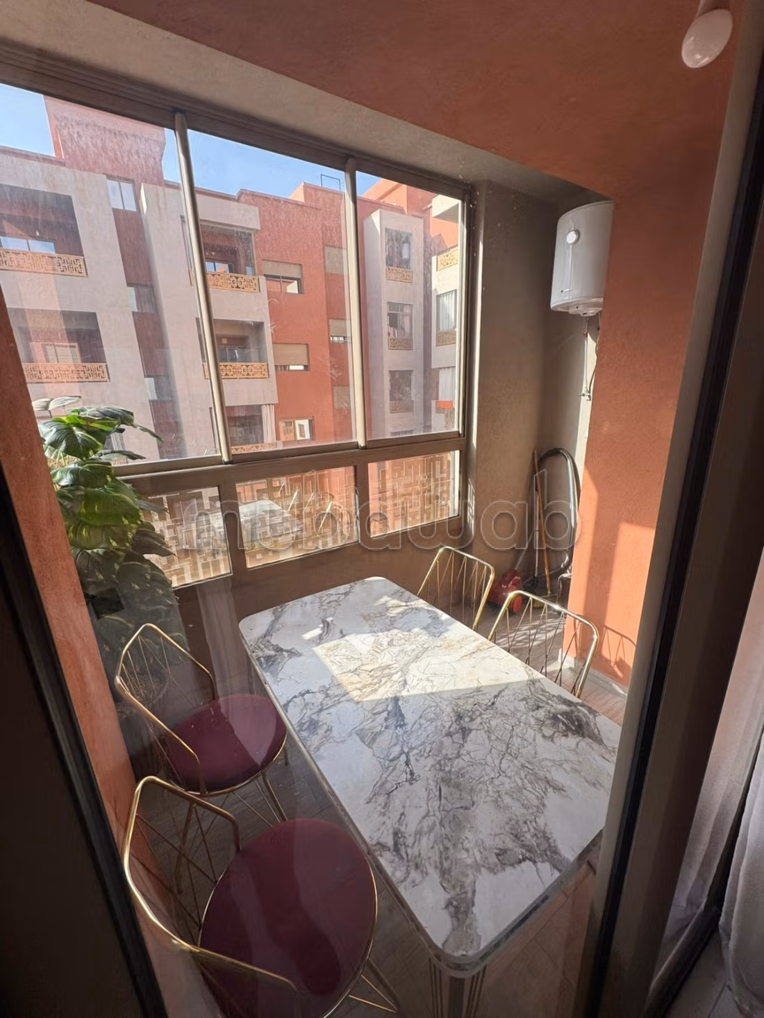 Appartamento arredato con piscina e parcheggio