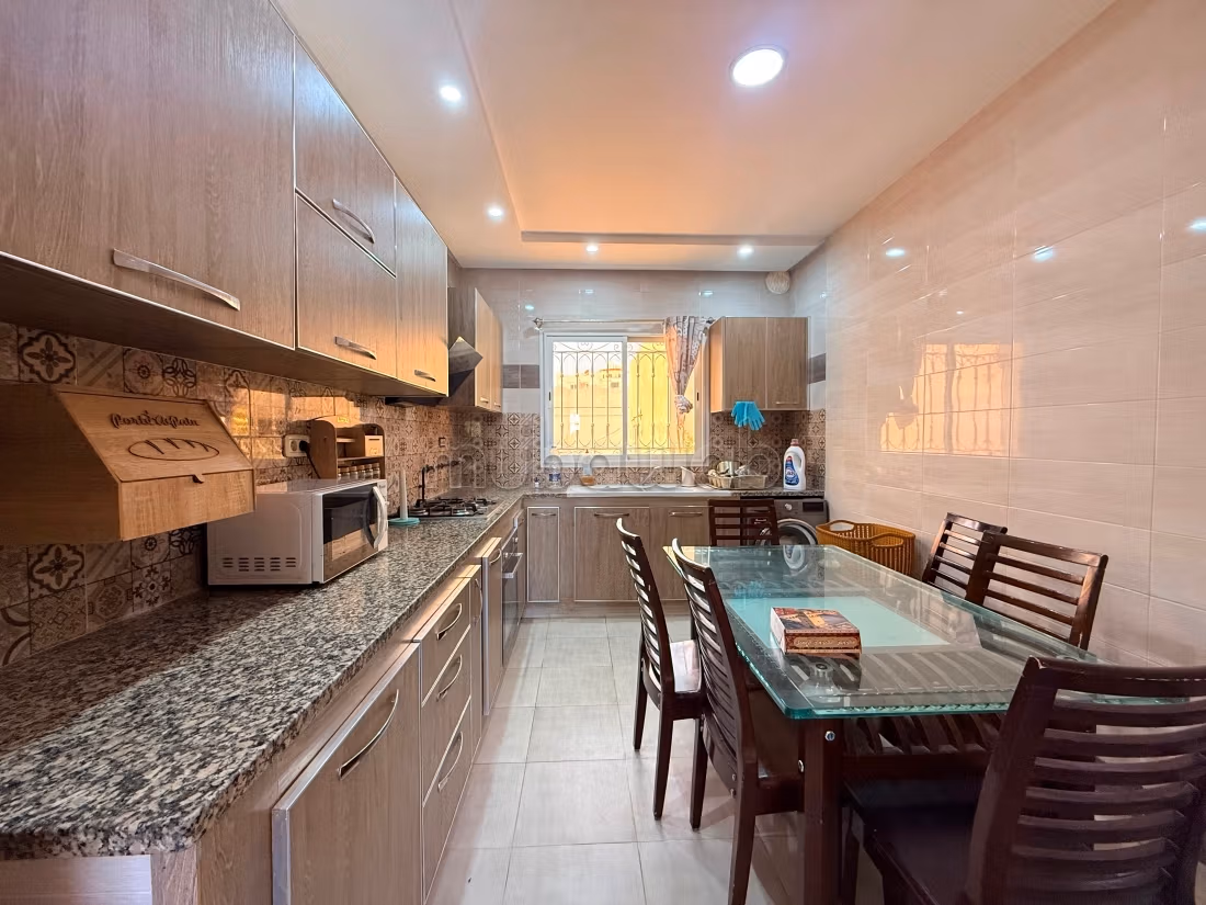 Etage de villa S3 meublé à louer à sahloul
