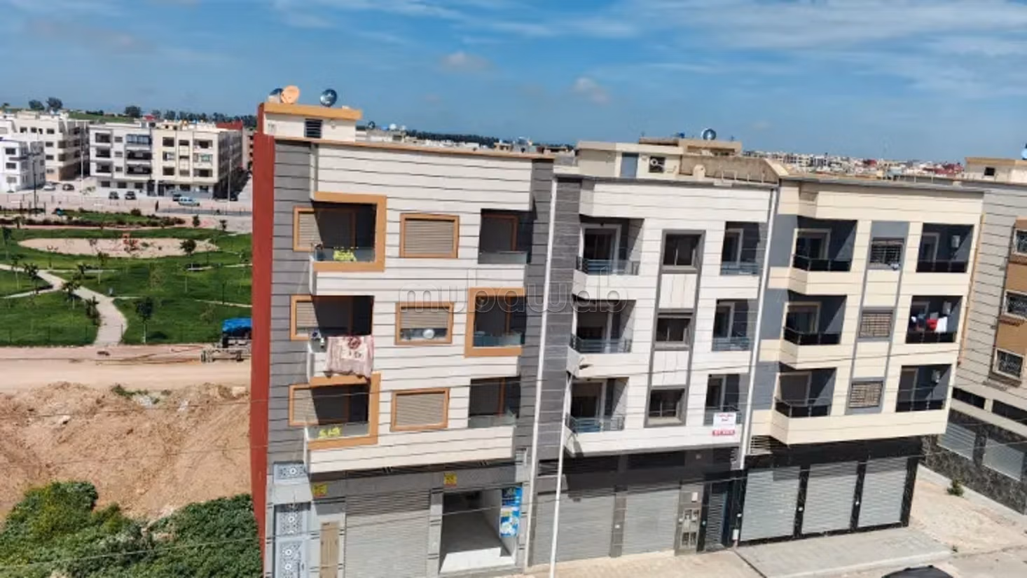 Schoonheid van de goed afgewerkte appartementen 100/115/, 130m stad had soualem