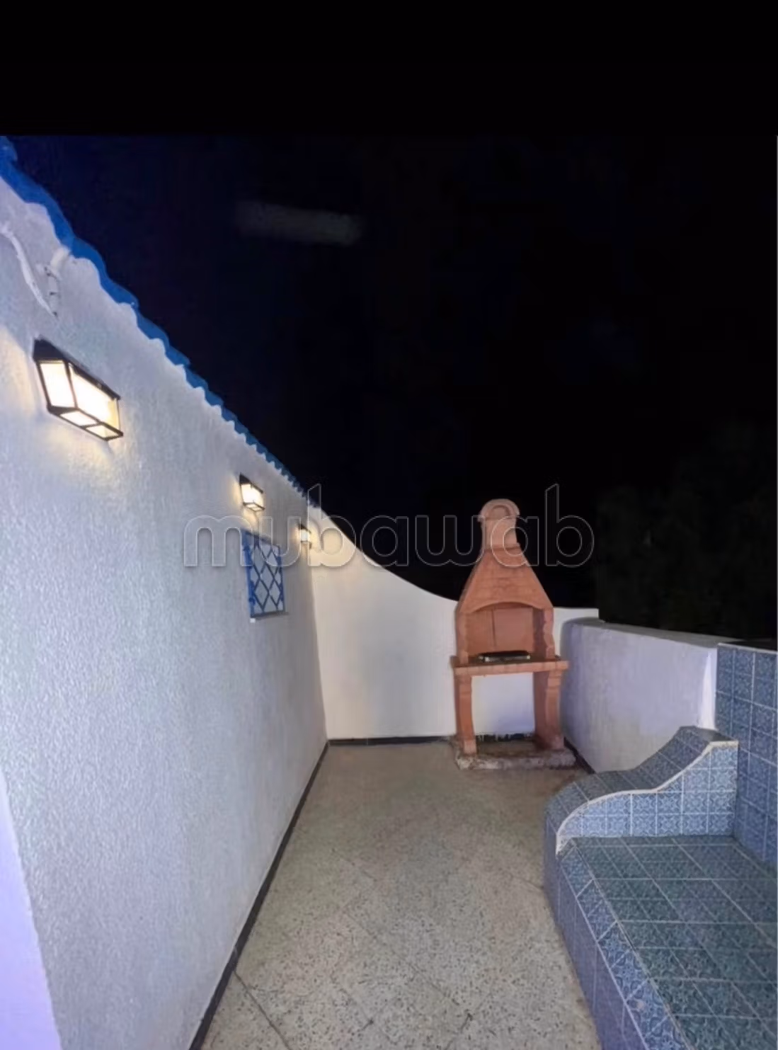 Casa in affitto. Superficie 350 m². Parcheggio e giardino