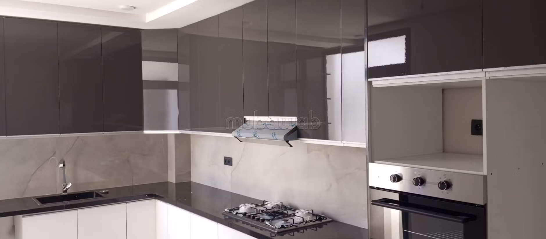 Appartement de luxe en location 155 mètres 
proximité Avenue des Far