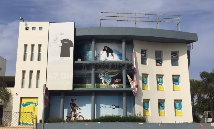 Superbe bâtiment commercial a louer à californie