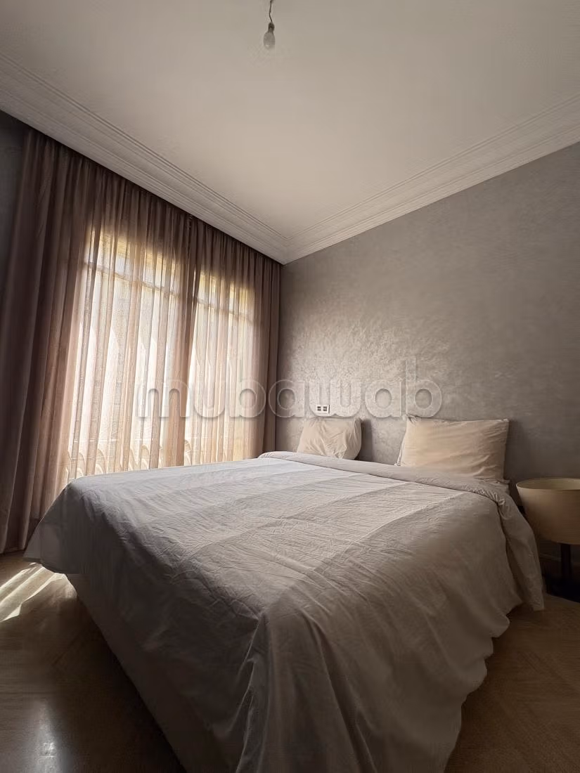 Appartement meublé à louer au triangle d'or — 2