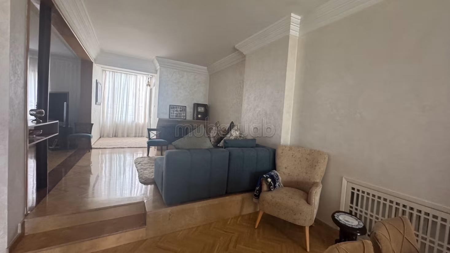 Vente villa de luxe à El Manar 
El Hank. Surface de 360 m². Terrasse