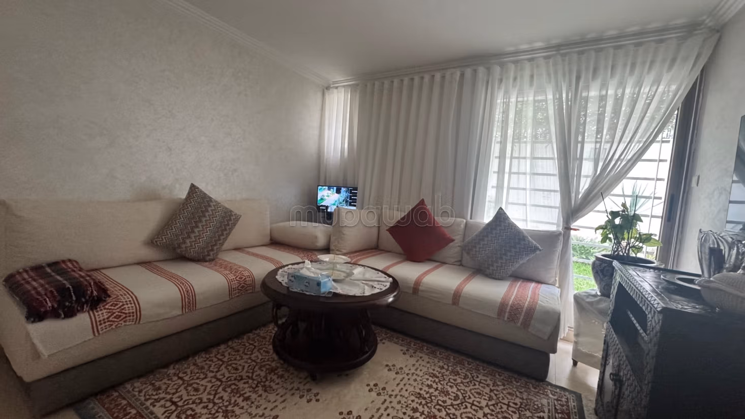 Vente villa de luxe à El Manar 
El Hank. Surface de 360 m². Terrasse