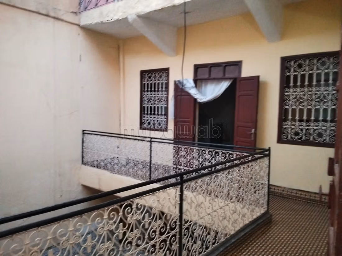 Très beau riad à vendre à Ben Saleh. 
Surface de 107 m²