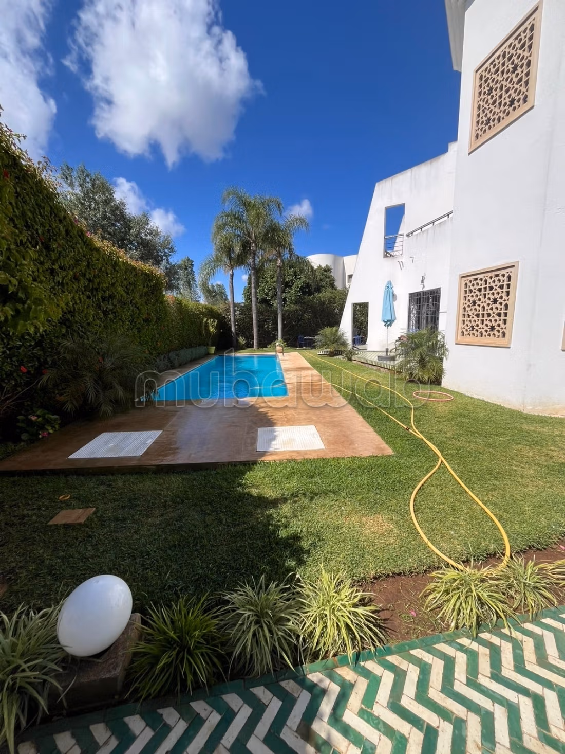 Location villa de luxe à Riyad. 
5 chambres. 
Meublé
