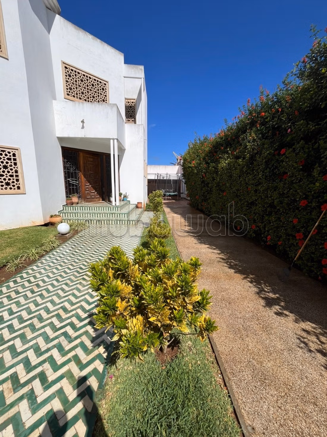 Location villa de luxe à Riyad. 
5 chambres. 
Meublé