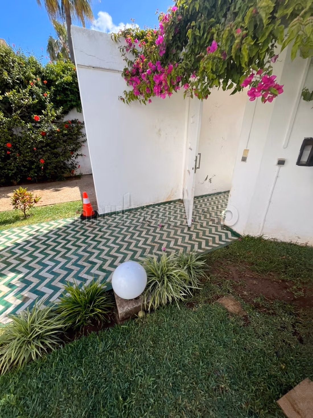 Location villa de luxe à Riyad. 
5 chambres. 
Meublé