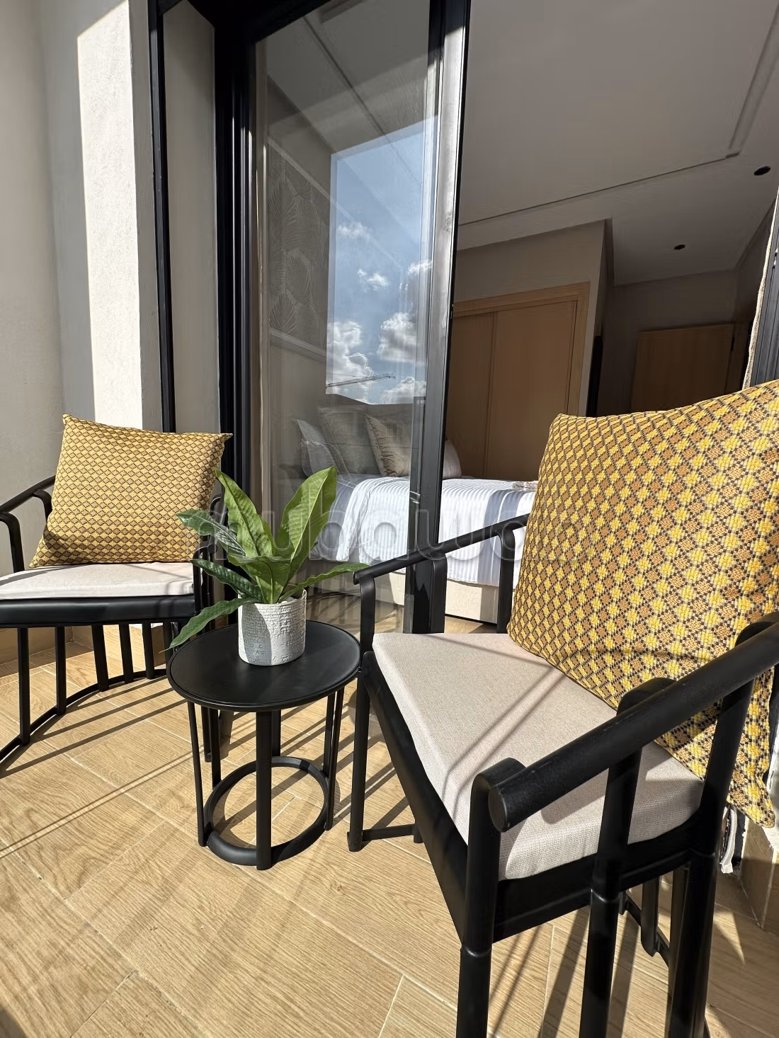 Studio Oasis 52m² arredato nuovo balcone parcheggio