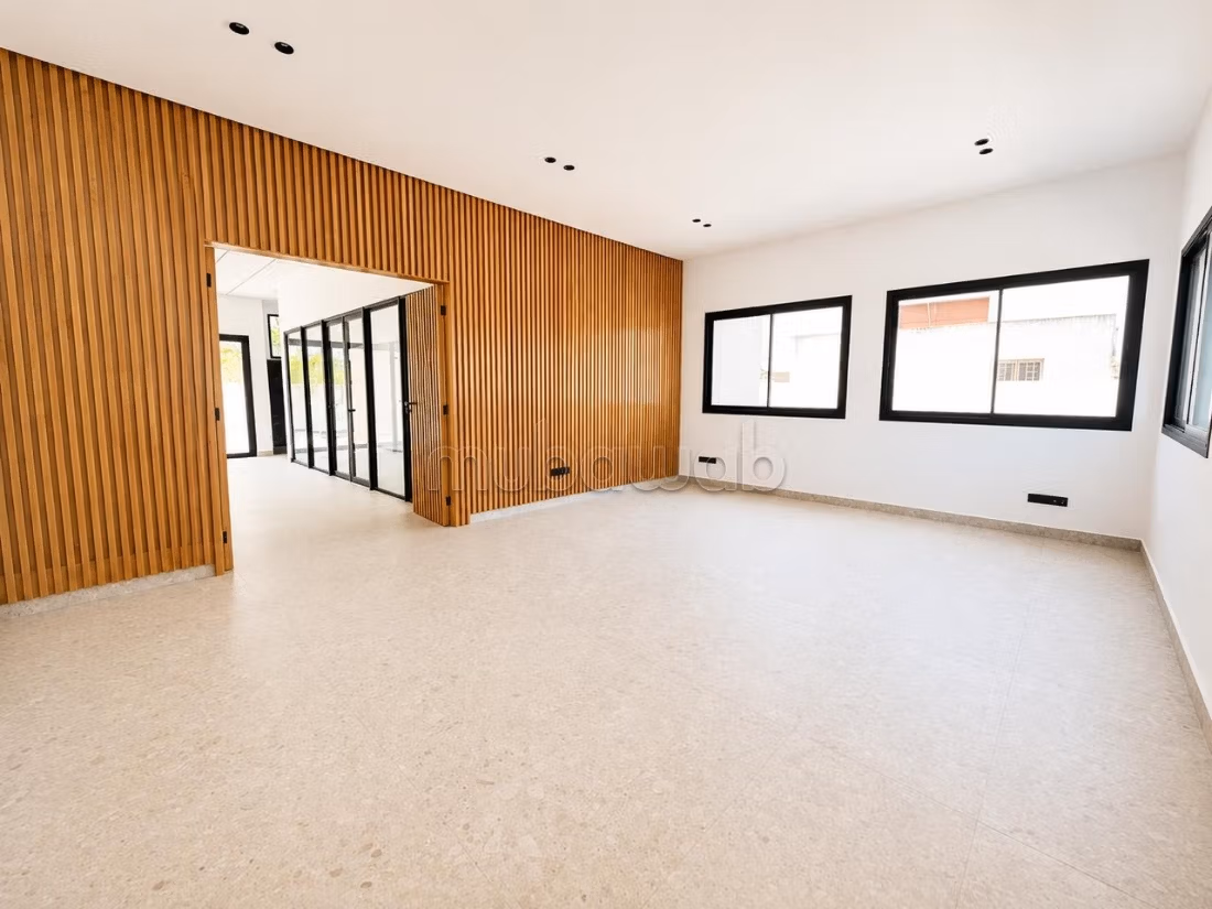 Anfa/Villa bureaux neuve 800m² Clim Jardin