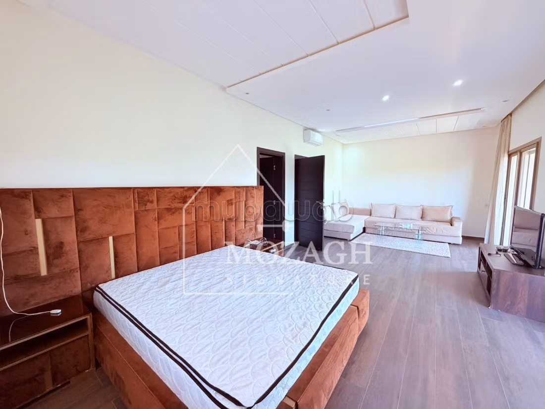 Bella villa con piscina privata a Targa