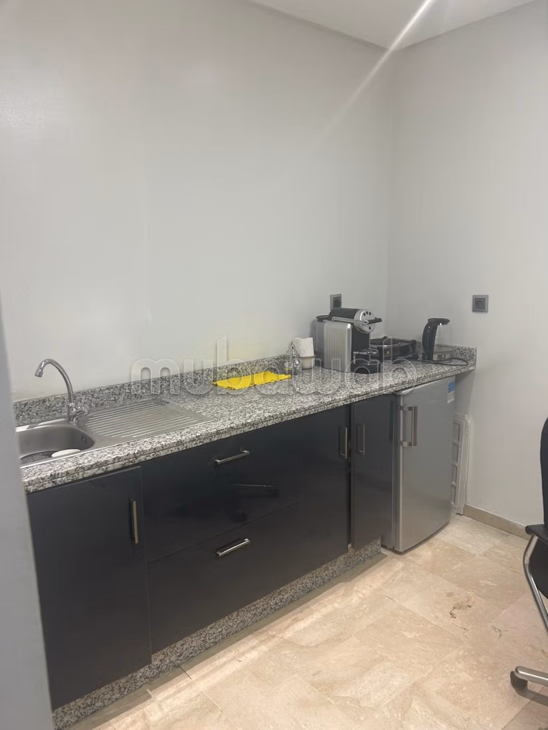 Massira El Khadra Office 90m2 For Rent New Partitioned Parking